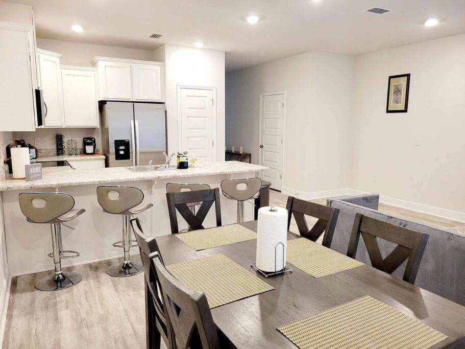 Brand New House In Pensacola,Ev Connector Available Apartment Exterior photo