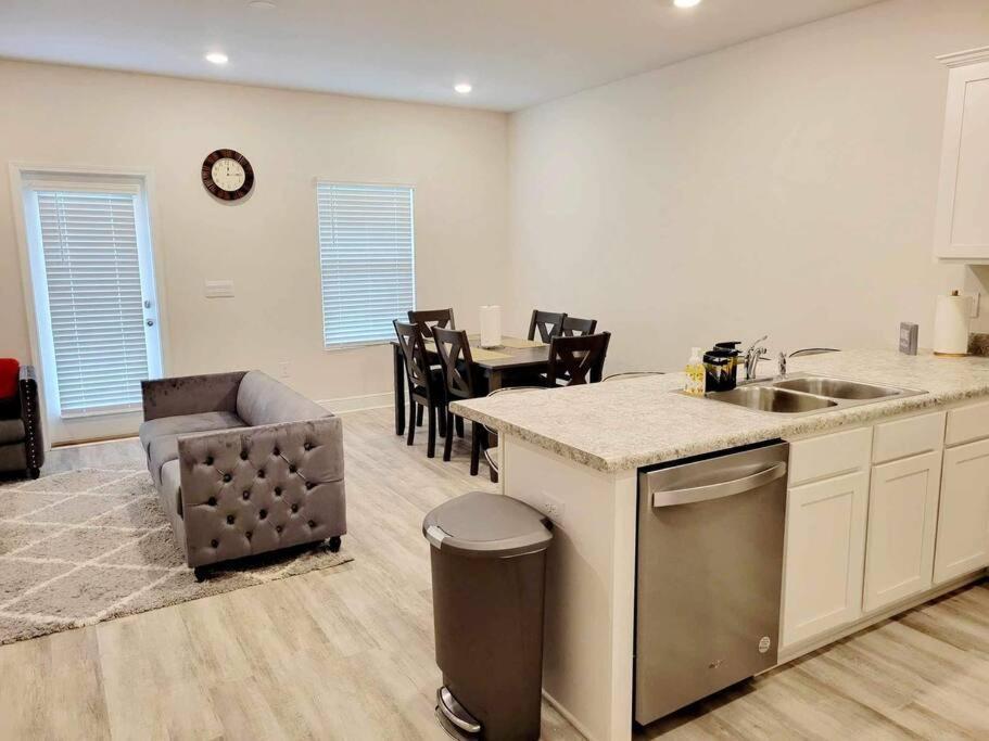 Brand New House In Pensacola,Ev Connector Available Apartment Exterior photo